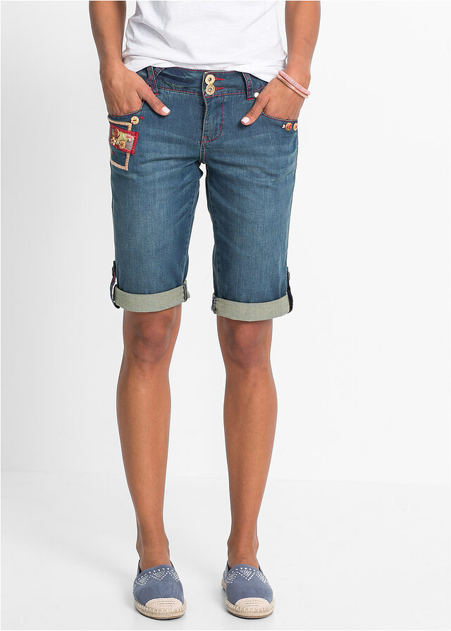 Pantalón corto vaquero Denim de flores • € • bonprix