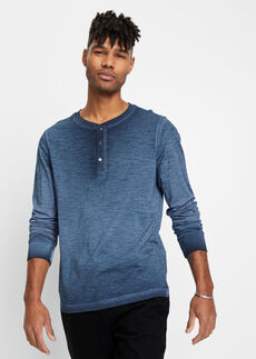 Camiseta henley con algodón orgánico puro