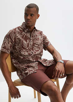 Ligera camisa de manga corta