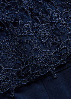 Mono de neopreno suave con encaje