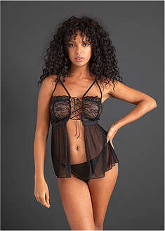 mujeres en ropa para interior