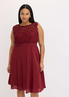 Vestido corto con encaje