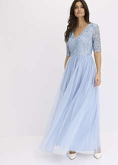 Vestido de noche de tul delicado con bordado de lentejuelas