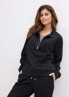 Chaqueta deportiva con cuello alto